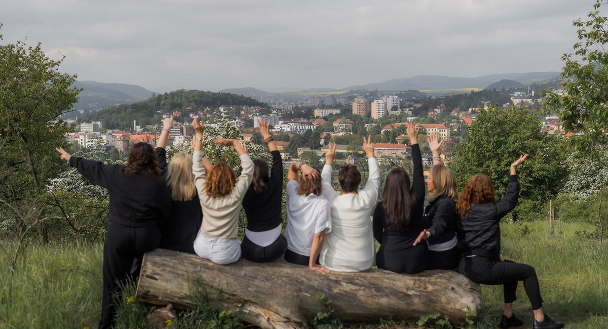 Příjemné prostředí v historickém centru Města Berouna, přímo na Husově náměstí.